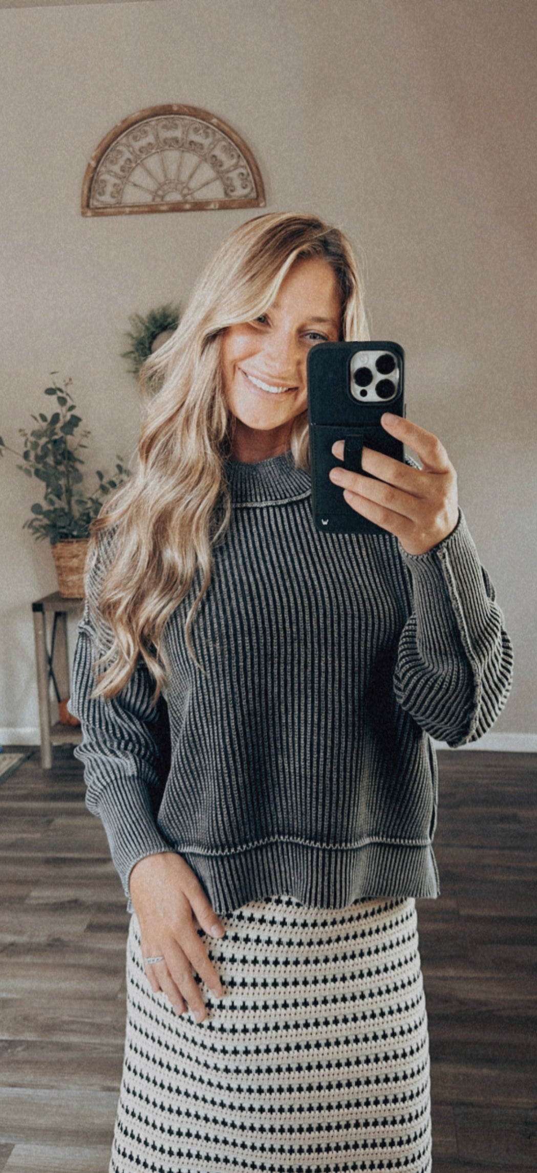 Oversized Washed Cropped Sweater - Black